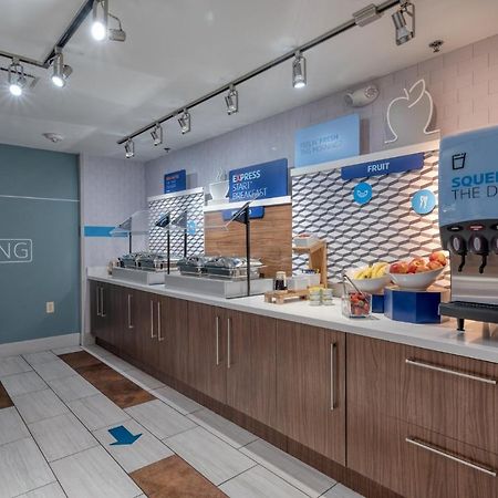 Holiday Inn Express Radcliff Fort Knox By Ihg Buitenkant foto