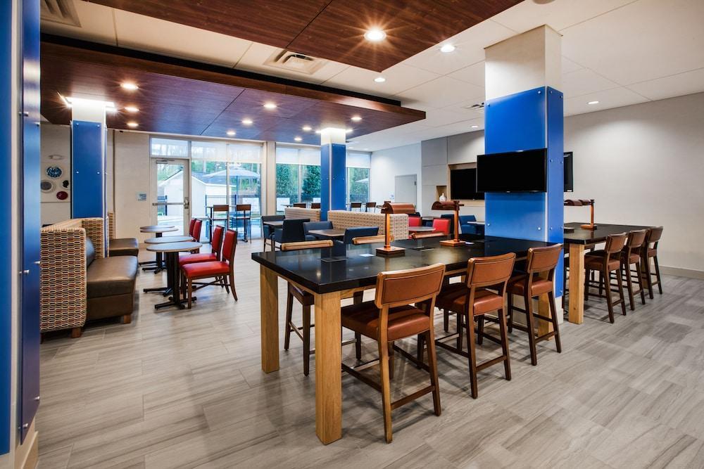 Holiday Inn Express Radcliff Fort Knox By Ihg Buitenkant foto