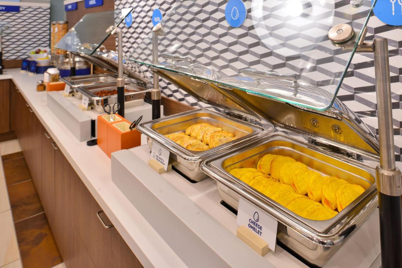 Holiday Inn Express Radcliff Fort Knox By Ihg Buitenkant foto