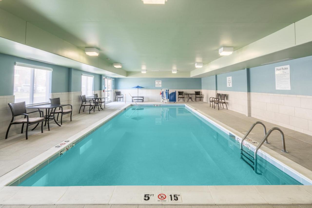 Holiday Inn Express Radcliff Fort Knox By Ihg Buitenkant foto