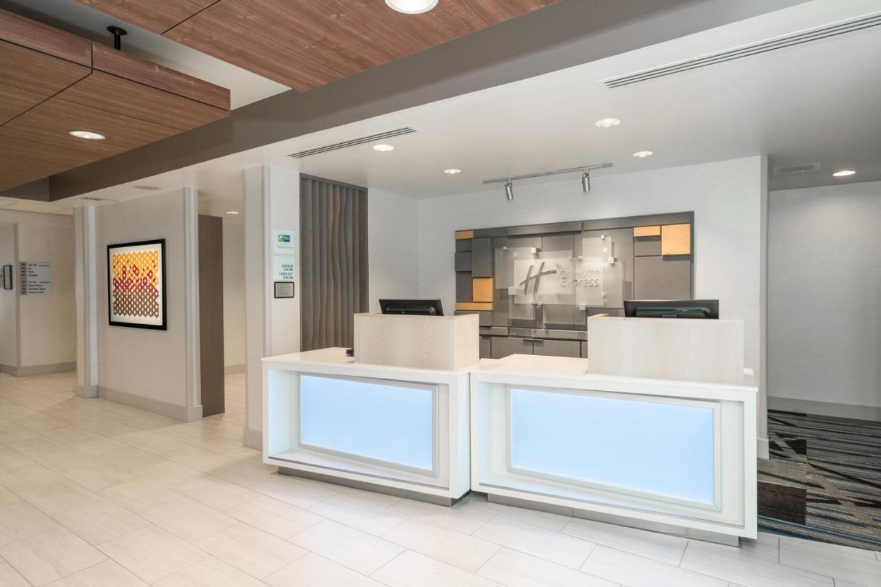Holiday Inn Express Radcliff Fort Knox By Ihg Buitenkant foto